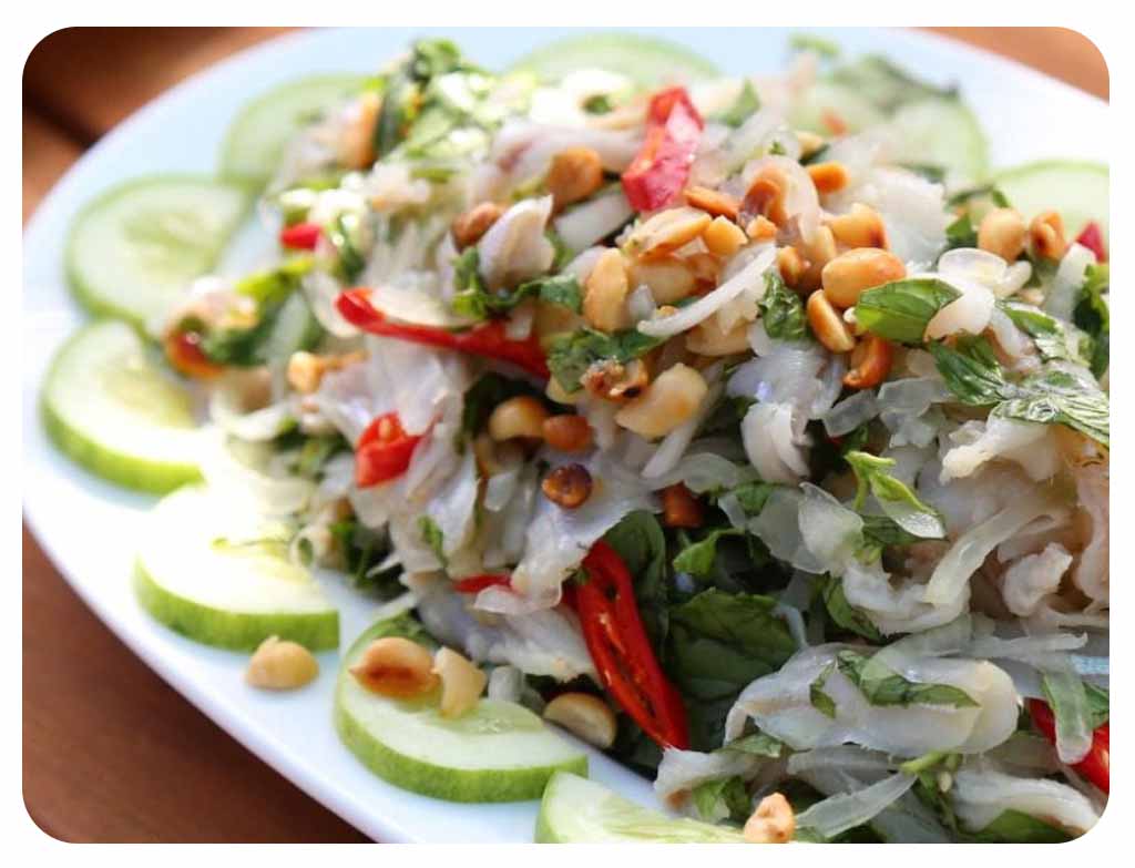Gỏi Cá Mai – Vietnamese Fish Salad from the Coastal South 🐟🥗